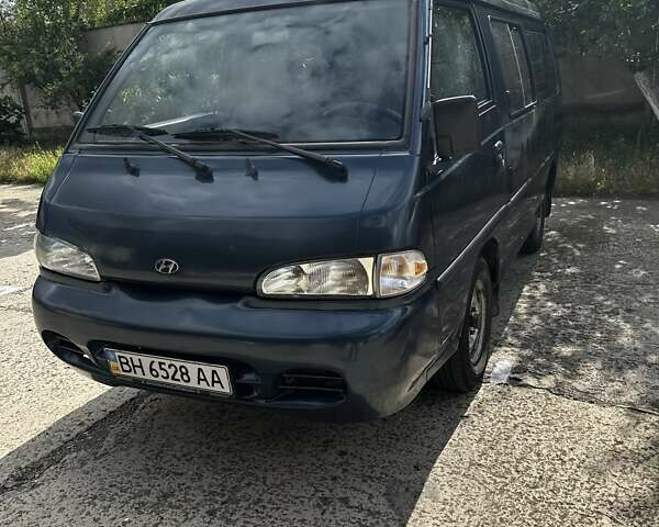 Синій Хендай Н 100, об'ємом двигуна 2.5 л та пробігом 450 тис. км за 4000 $, фото 1 на Automoto.ua