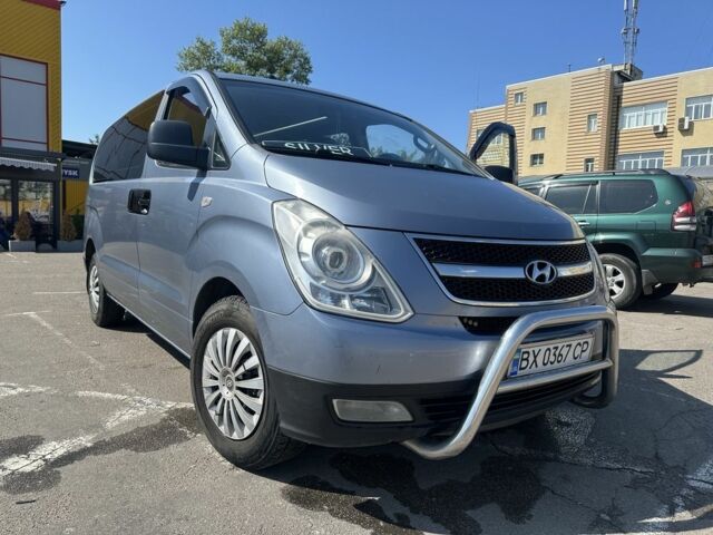 Синий Хендай Н 100, объемом двигателя 2.5 л и пробегом 345 тыс. км за 9900 $, фото 1 на Automoto.ua