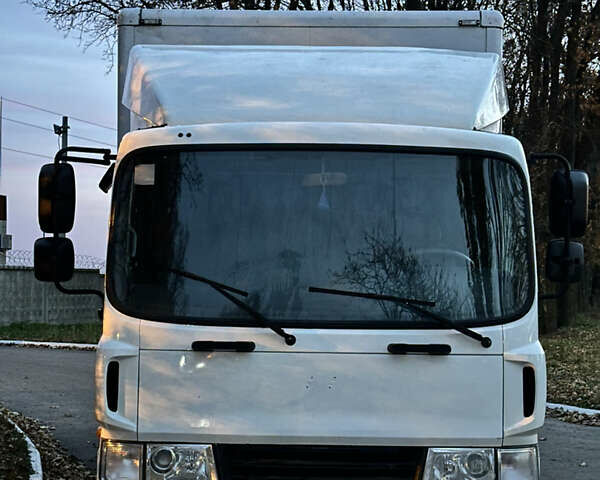 Белый Хендай НД 120, объемом двигателя 5.9 л и пробегом 627 тыс. км за 19800 $, фото 1 на Automoto.ua