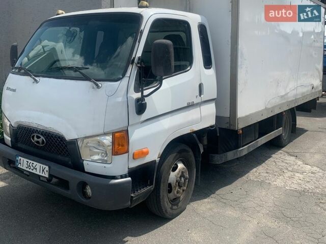 Белый Хендай НД 65, объемом двигателя 3.91 л и пробегом 440 тыс. км за 7999 $, фото 1 на Automoto.ua