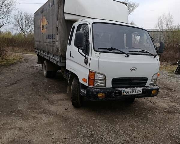 Білий Хендай НД 72, об'ємом двигуна 3.91 л та пробігом 350 тис. км за 5999 $, фото 1 на Automoto.ua