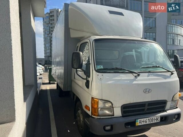 Белый Хендай НД 78, объемом двигателя 3.91 л и пробегом 350 тыс. км за 8800 $, фото 1 на Automoto.ua