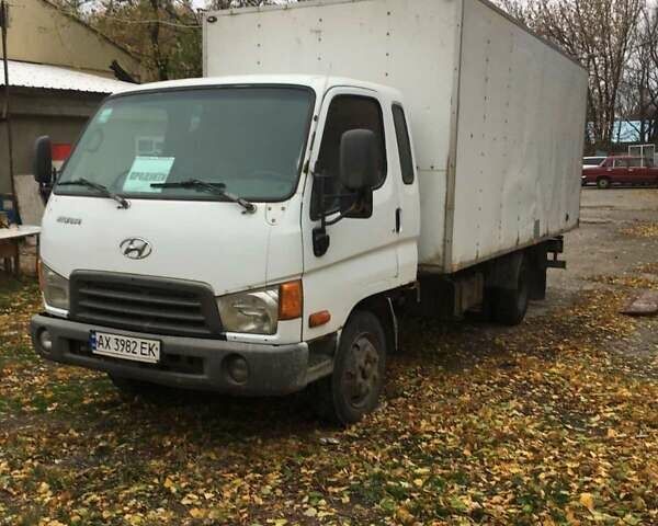 Білий Хендай НД 78, об'ємом двигуна 3.93 л та пробігом 400 тис. км за 5500 $, фото 1 на Automoto.ua