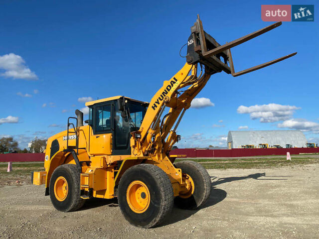 Хендай НЛ, объемом двигателя 14.86 л и пробегом 8 тыс. км за 69066 $, фото 1 на Automoto.ua