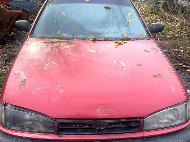 Червоний Хендай Лантра, об'ємом двигуна 1.6 л та пробігом 300 тис. км за 500 $, фото 1 на Automoto.ua