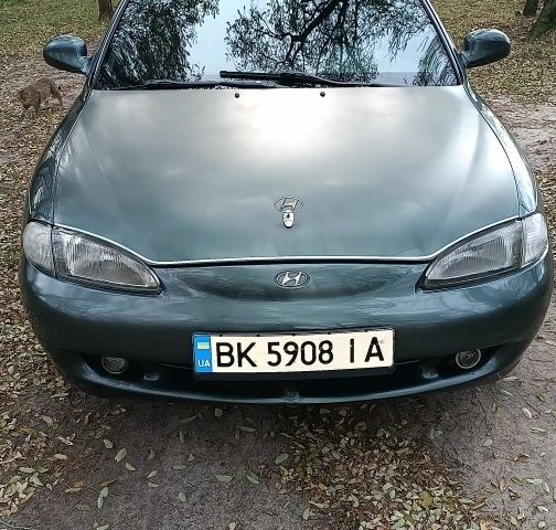 Зеленый Хендай Лантра, объемом двигателя 1.6 л и пробегом 240 тыс. км за 2500 $, фото 1 на Automoto.ua