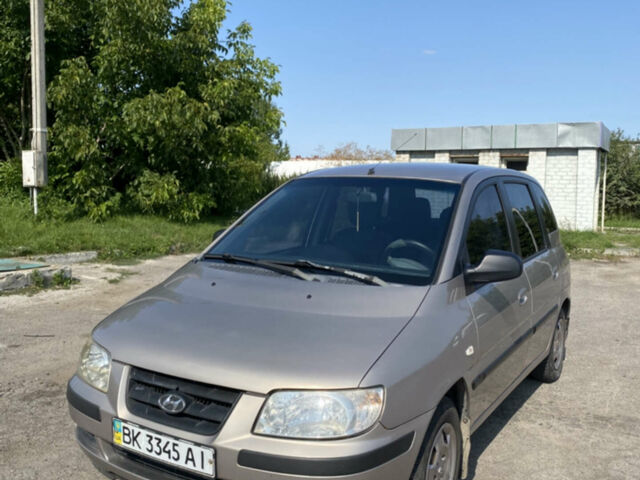 Бежевий Хендай Матрікс, об'ємом двигуна 1.6 л та пробігом 369 тис. км за 3000 $, фото 1 на Automoto.ua