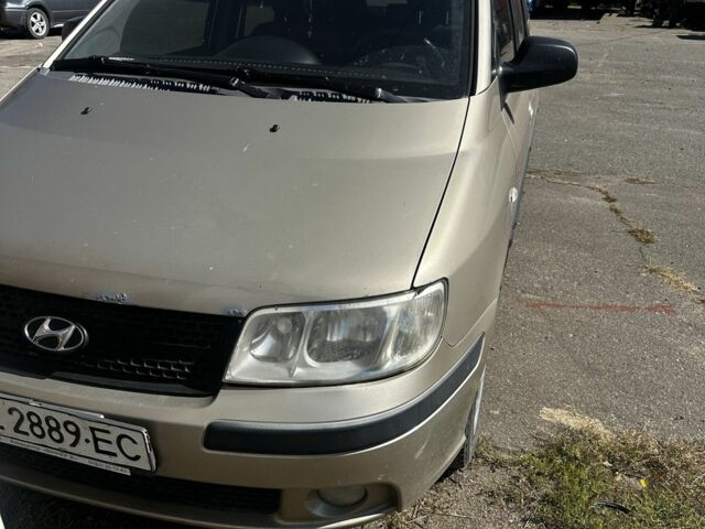 Бежевый Хендай Матрикс, объемом двигателя 1.8 л и пробегом 300 тыс. км за 2511 $, фото 1 на Automoto.ua