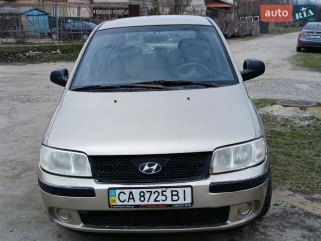 Бежевый Хендай Матрикс, объемом двигателя 1.6 л и пробегом 250 тыс. км за 2700 $, фото 1 на Automoto.ua