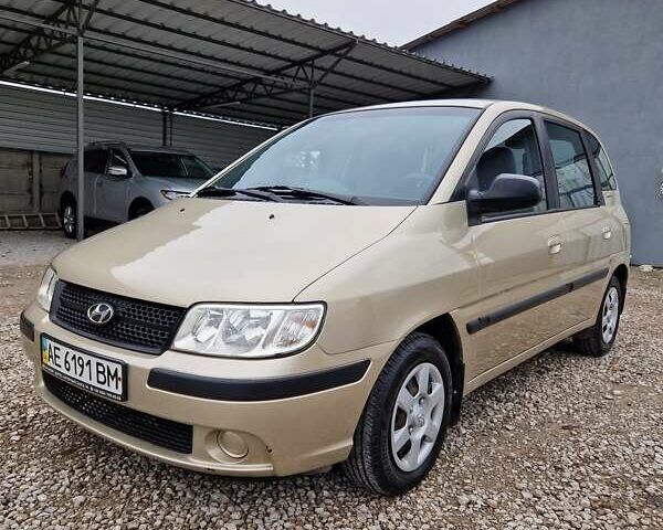 Бежевый Хендай Матрикс, объемом двигателя 1.6 л и пробегом 156 тыс. км за 4999 $, фото 1 на Automoto.ua