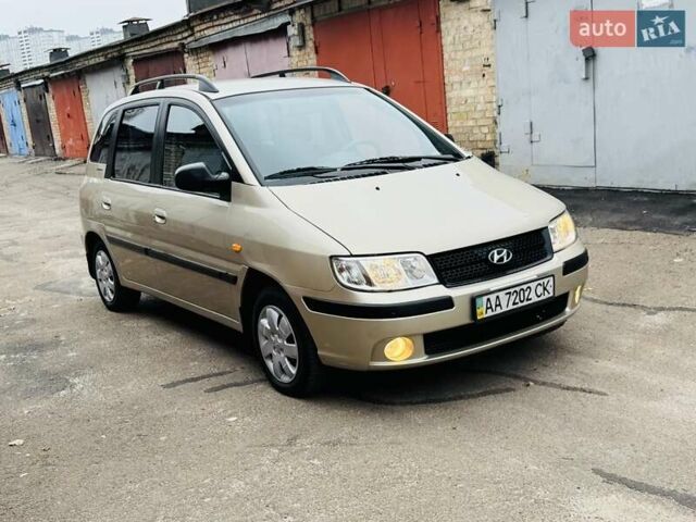 Бежевий Хендай Матрікс, об'ємом двигуна 1.6 л та пробігом 282 тис. км за 3900 $, фото 1 на Automoto.ua