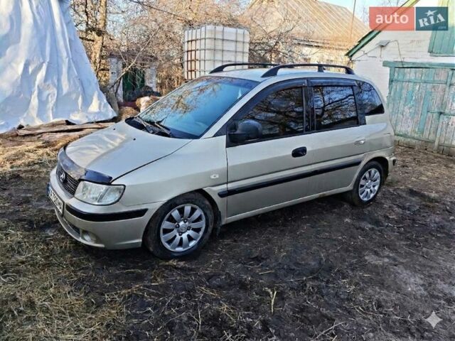 Бежевый Хендай Матрикс, объемом двигателя 1.5 л и пробегом 230 тыс. км за 2500 $, фото 1 на Automoto.ua