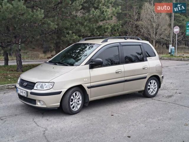 Бежевий Хендай Матрікс, об'ємом двигуна 1.49 л та пробігом 185 тис. км за 4700 $, фото 1 на Automoto.ua