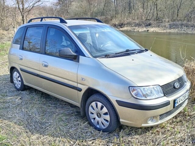 Бежевый Хендай Матрикс, объемом двигателя 1.5 л и пробегом 330 тыс. км за 4400 $, фото 1 на Automoto.ua