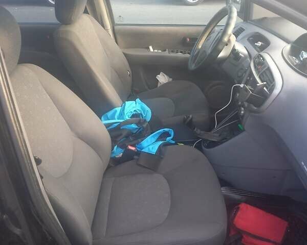 Черный Хендай Матрикс, объемом двигателя 1.6 л и пробегом 250 тыс. км за 3700 $, фото 1 на Automoto.ua