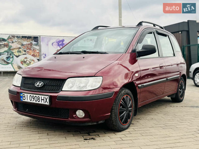 Красный Хендай Матрикс, объемом двигателя 1.8 л и пробегом 160 тыс. км за 4650 $, фото 1 на Automoto.ua