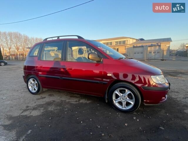 Червоний Хендай Матрікс, об'ємом двигуна 1.8 л та пробігом 270 тис. км за 4600 $, фото 1 на Automoto.ua