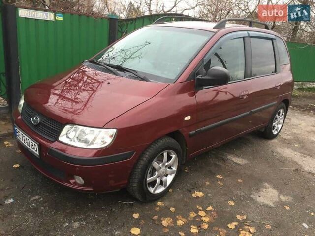 Красный Хендай Матрикс, объемом двигателя 1.8 л и пробегом 174 тыс. км за 4900 $, фото 1 на Automoto.ua