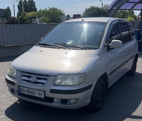 Сірий Хендай Матрікс, об'ємом двигуна 1.6 л та пробігом 526 тис. км за 2300 $, фото 1 на Automoto.ua