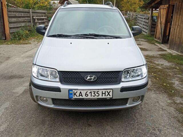 Серый Хендай Матрикс, объемом двигателя 1.5 л и пробегом 243 тыс. км за 3700 $, фото 1 на Automoto.ua