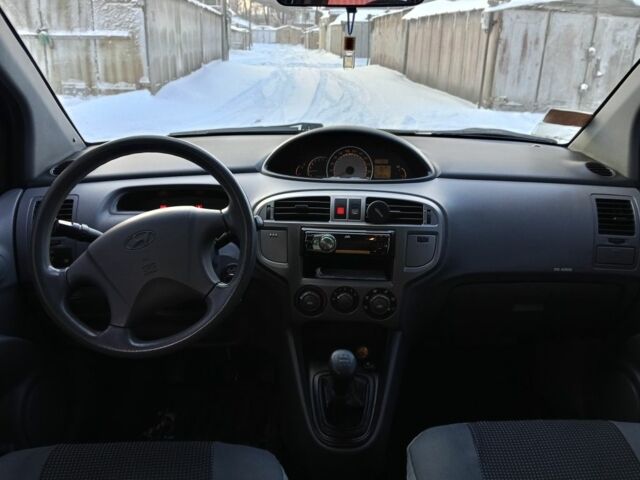 Сірий Хендай Матрікс, об'ємом двигуна 1.6 л та пробігом 143 тис. км за 5200 $, фото 1 на Automoto.ua