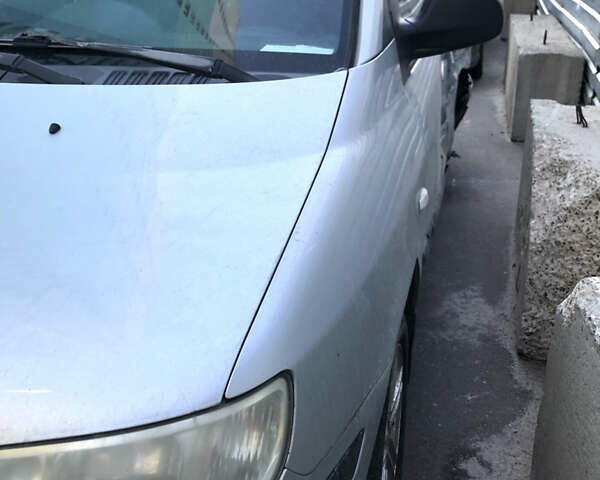 Серый Хендай Матрикс, объемом двигателя 0 л и пробегом 235 тыс. км за 2100 $, фото 1 на Automoto.ua