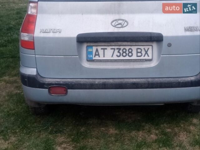 Серый Хендай Матрикс, объемом двигателя 1.6 л и пробегом 238 тыс. км за 2600 $, фото 1 на Automoto.ua