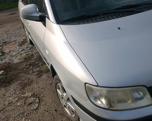 Сірий Хендай Матрікс, об'ємом двигуна 1.6 л та пробігом 182 тис. км за 3500 $, фото 1 на Automoto.ua