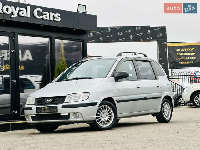 Сірий Хендай Матрікс, об'ємом двигуна 1.6 л та пробігом 220 тис. км за 4300 $, фото 1 на Automoto.ua