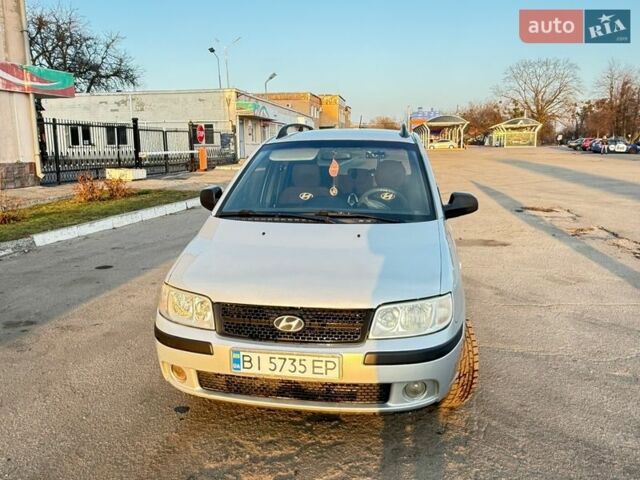 Серый Хендай Матрикс, объемом двигателя 1.6 л и пробегом 242 тыс. км за 3600 $, фото 1 на Automoto.ua