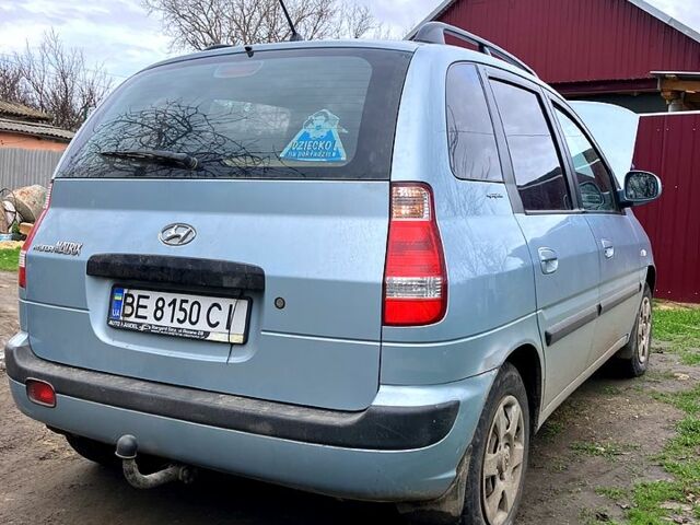 Серый Хендай Матрикс, объемом двигателя 1.6 л и пробегом 155 тыс. км за 5200 $, фото 1 на Automoto.ua
