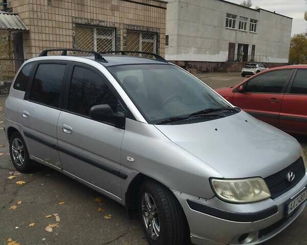 Сірий Хендай Матрікс, об'ємом двигуна 1.6 л та пробігом 393 тис. км за 2999 $, фото 1 на Automoto.ua
