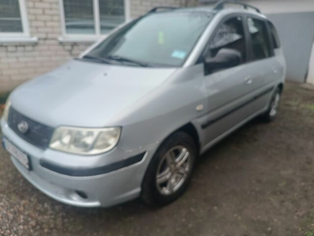 Сірий Хендай Матрікс, об'ємом двигуна 1.6 л та пробігом 400 тис. км за 2500 $, фото 1 на Automoto.ua