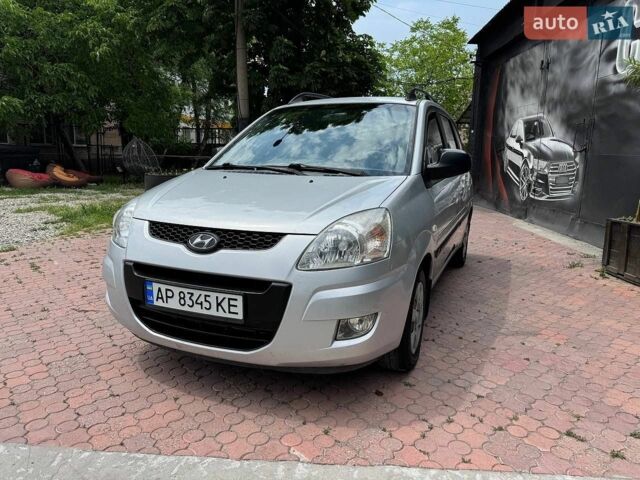 Сірий Хендай Матрікс, об'ємом двигуна 1.5 л та пробігом 200 тис. км за 4200 $, фото 1 на Automoto.ua