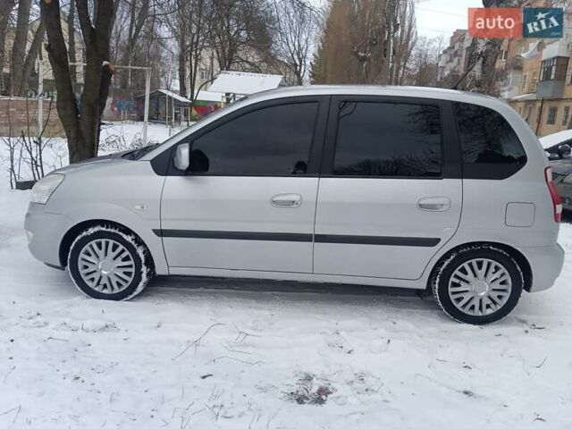 Сірий Хендай Матрікс, об'ємом двигуна 1.6 л та пробігом 221 тис. км за 5500 $, фото 1 на Automoto.ua