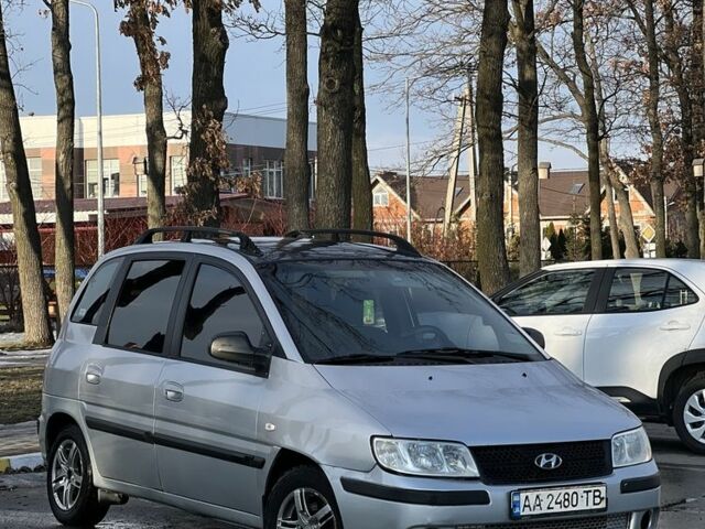 Серый Хендай Матрикс, объемом двигателя 1.6 л и пробегом 270 тыс. км за 2999 $, фото 1 на Automoto.ua