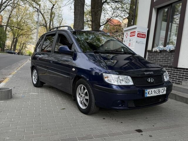 Синий Хендай Матрикс, объемом двигателя 1.8 л и пробегом 290 тыс. км за 2500 $, фото 1 на Automoto.ua