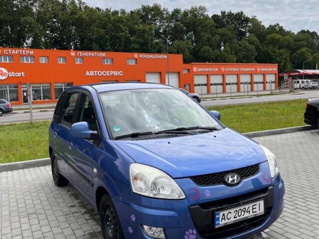 Синий Хендай Матрикс, объемом двигателя 1.6 л и пробегом 232 тыс. км за 3700 $, фото 1 на Automoto.ua
