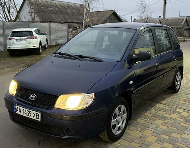Синий Хендай Матрикс, объемом двигателя 1.6 л и пробегом 133 тыс. км за 2600 $, фото 1 на Automoto.ua
