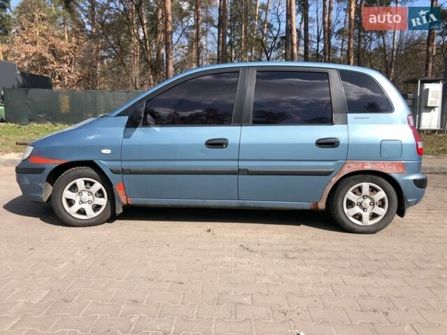 Синій Хендай Матрікс, об'ємом двигуна 1.6 л та пробігом 150 тис. км за 3400 $, фото 1 на Automoto.ua