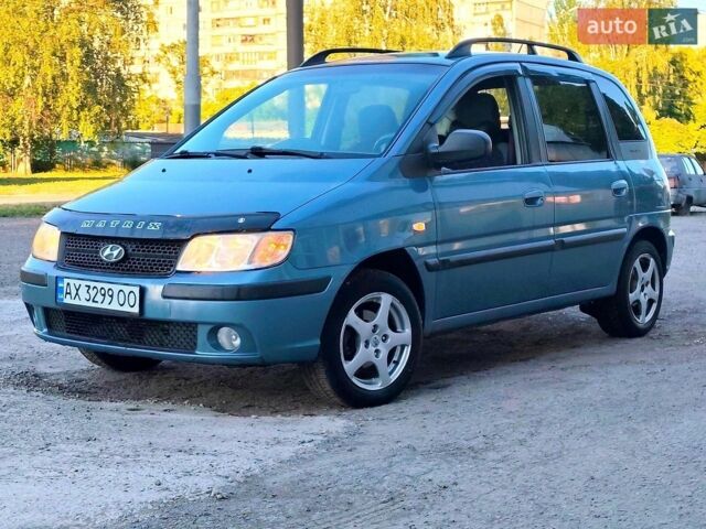 Синий Хендай Матрикс, объемом двигателя 1.6 л и пробегом 255 тыс. км за 4350 $, фото 1 на Automoto.ua