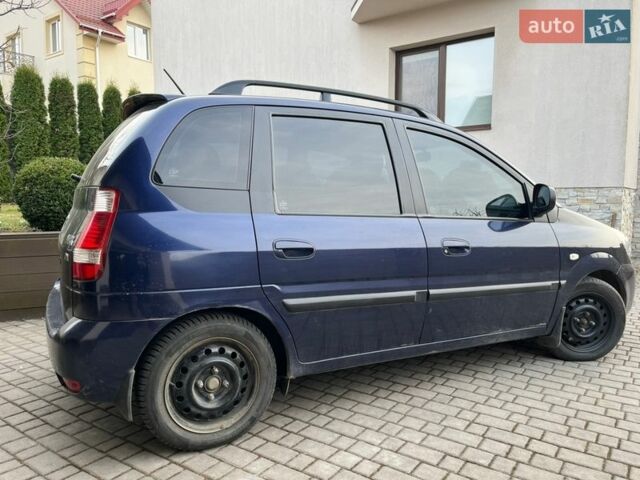 Синий Хендай Матрикс, объемом двигателя 1.5 л и пробегом 108 тыс. км за 7000 $, фото 1 на Automoto.ua