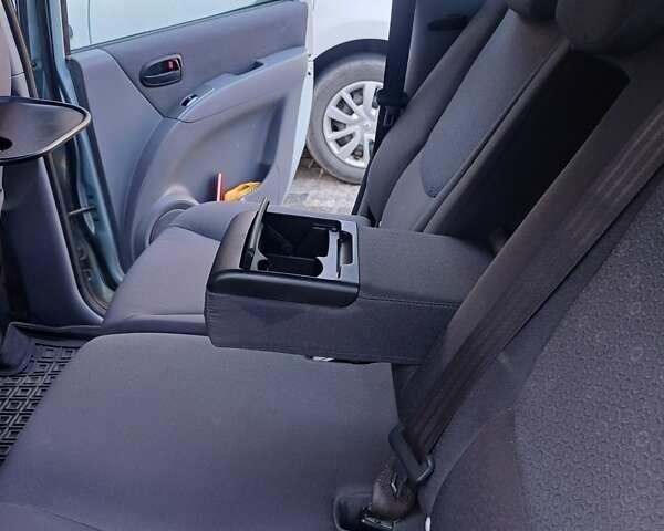 Синий Хендай Матрикс, объемом двигателя 1.6 л и пробегом 170 тыс. км за 5100 $, фото 1 на Automoto.ua