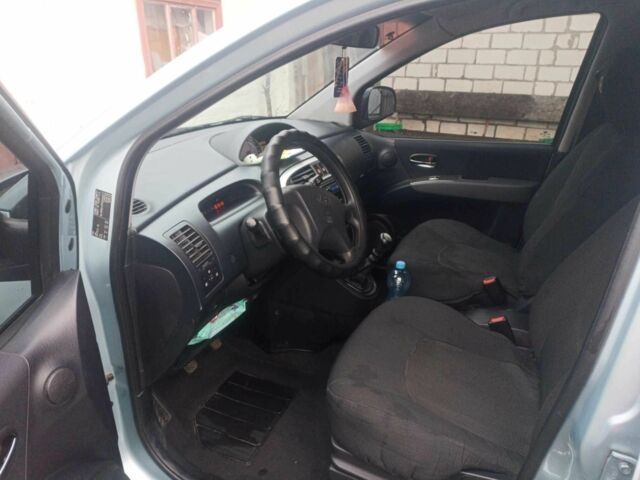 Синий Хендай Матрикс, объемом двигателя 1.5 л и пробегом 211 тыс. км за 4500 $, фото 1 на Automoto.ua