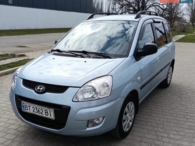 Синий Хендай Матрикс, объемом двигателя 1.6 л и пробегом 345 тыс. км за 4700 $, фото 1 на Automoto.ua