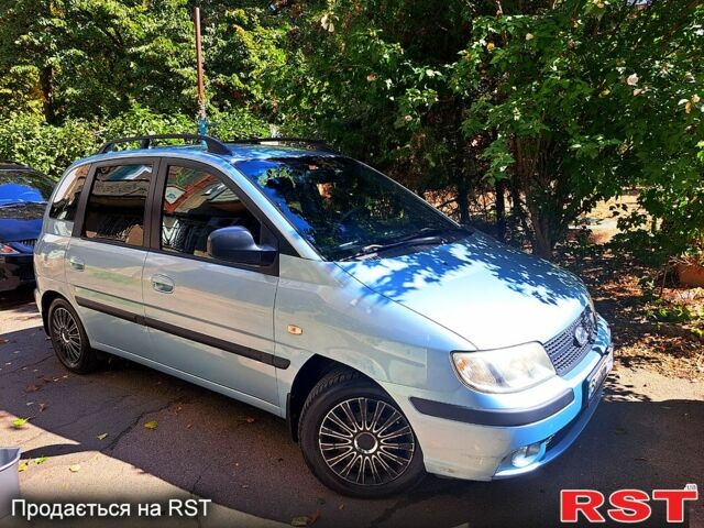 Синий Хендай Матрикс, объемом двигателя 1.8 л и пробегом 137 тыс. км за 4200 $, фото 1 на Automoto.ua