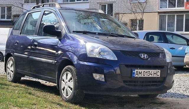 Синий Хендай Матрикс, объемом двигателя 1.6 л и пробегом 247 тыс. км за 3900 $, фото 1 на Automoto.ua