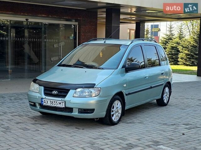 Зеленый Хендай Матрикс, объемом двигателя 1.6 л и пробегом 240 тыс. км за 2999 $, фото 1 на Automoto.ua