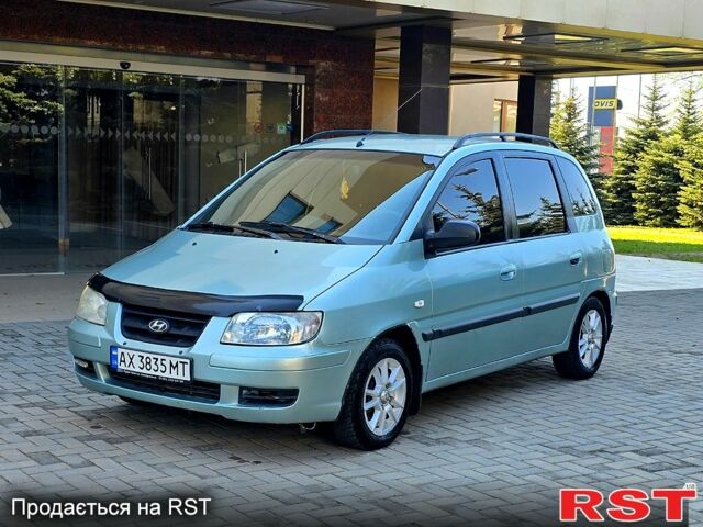 Зеленый Хендай Матрикс, объемом двигателя 1.6 л и пробегом 240 тыс. км за 3200 $, фото 1 на Automoto.ua