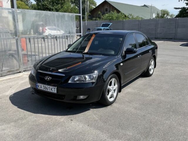 Черный Хендай НФ, объемом двигателя 3.3 л и пробегом 470 тыс. км за 5500 $, фото 1 на Automoto.ua